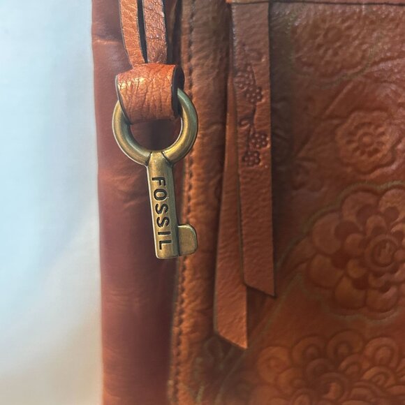 Vintage Fossil Embossed Leather Crossbody Bag Floral Adjustable Strap - Picture 3 of 5